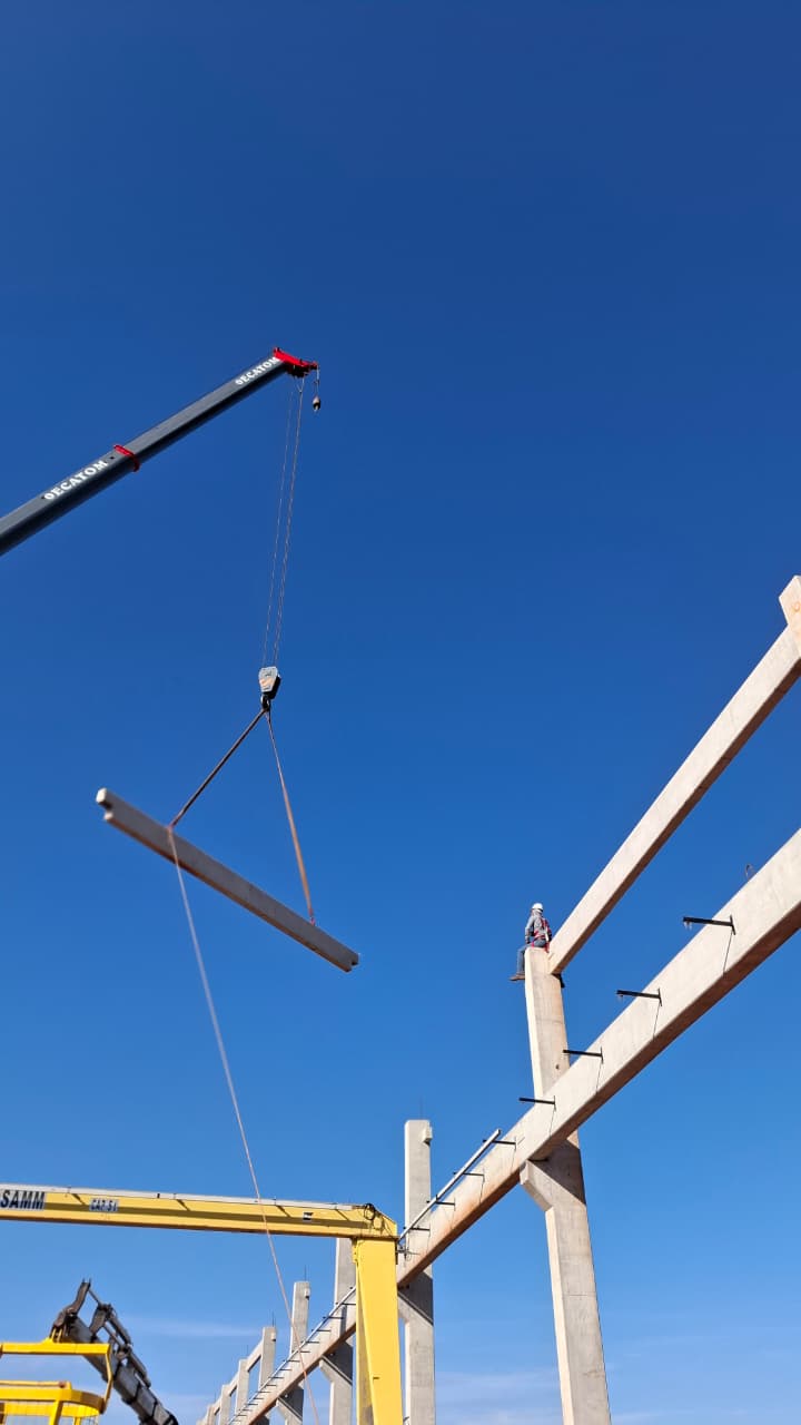 Içamento de viga pré-fabricada em obra Tetra